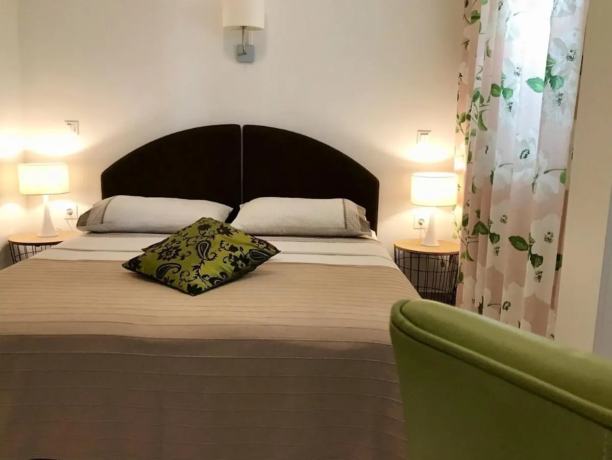بيت ضيافة Secret Garden Apartment زادار كرواتيا