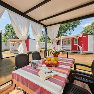 https://camping-adria-mobile-home-park-umag.in-istria.net